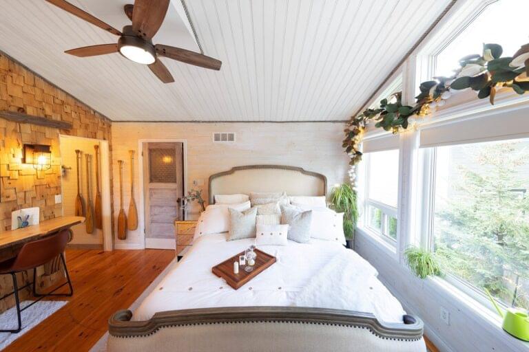 boardtheboatbnb 1 768x512